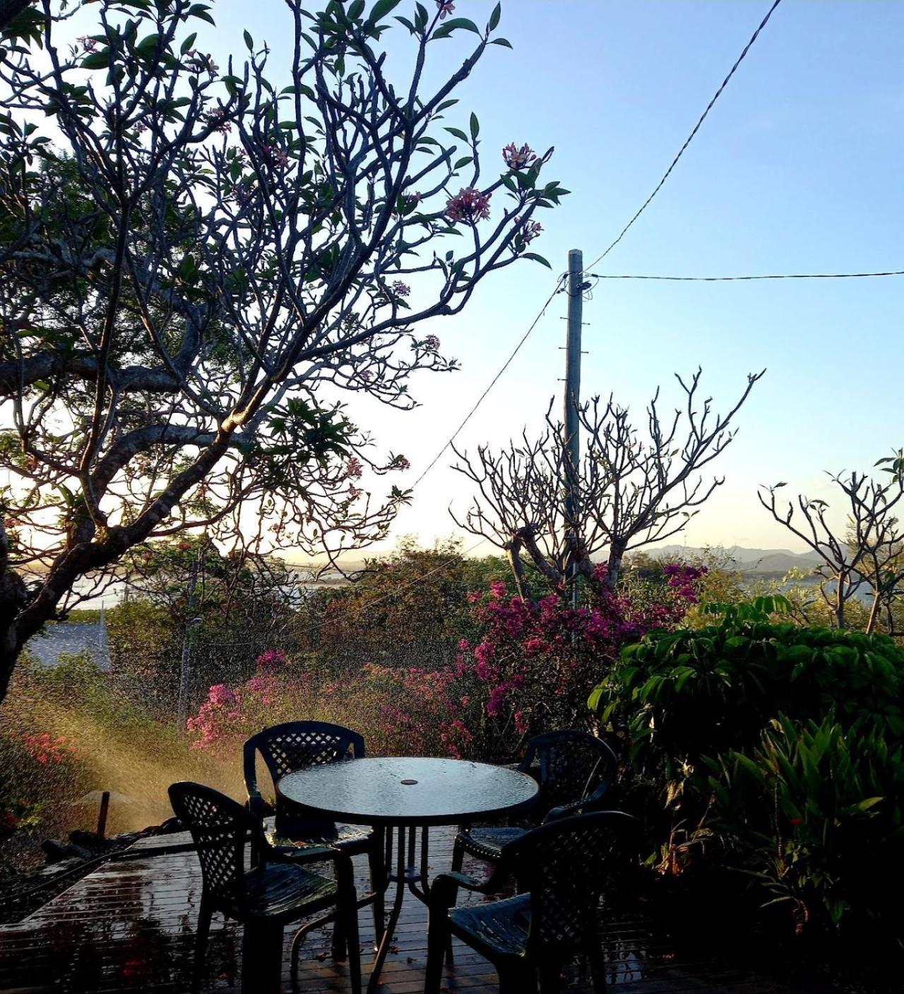 J & Ella'S Holiday House - 1 Bedroom, 1 Bathroom Home Cooktown Exteriér fotografie
